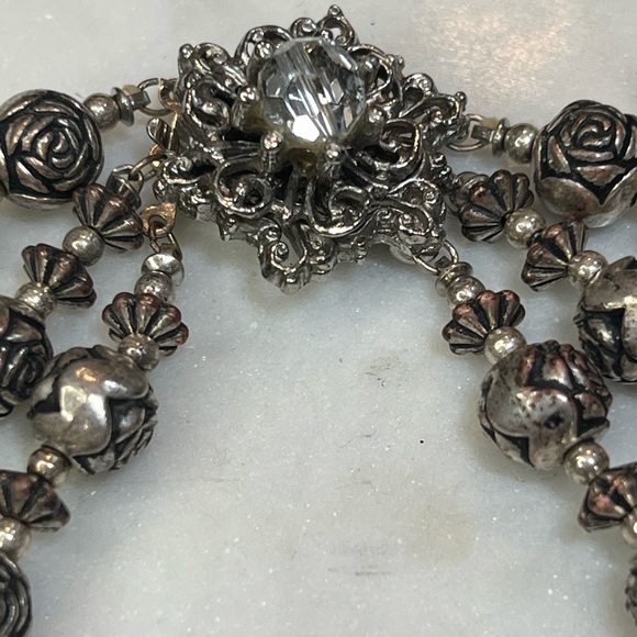 Vintage Silver Rose Clear Crystal Faceted Three Strand Necklace -18" - Picture 3 of 5
